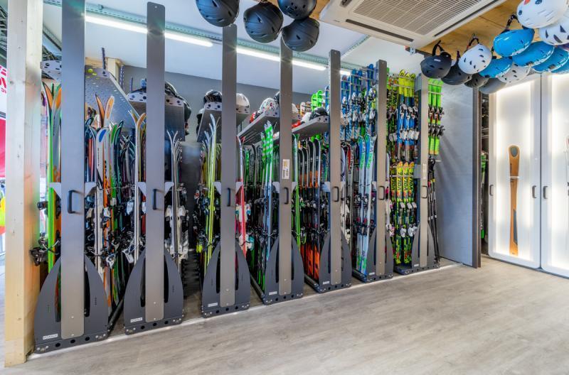 Koralp brand ski storage