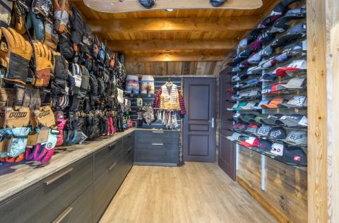 Ski center accessories